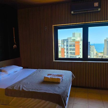 Lindo Apt Vista Mar Completo Com Piscina No Rooftop Do Edf, Proximo Ao Porto Da Barra Salvador Exterior foto